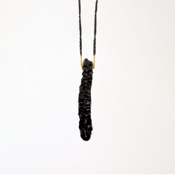 Necklace Noir Amulette